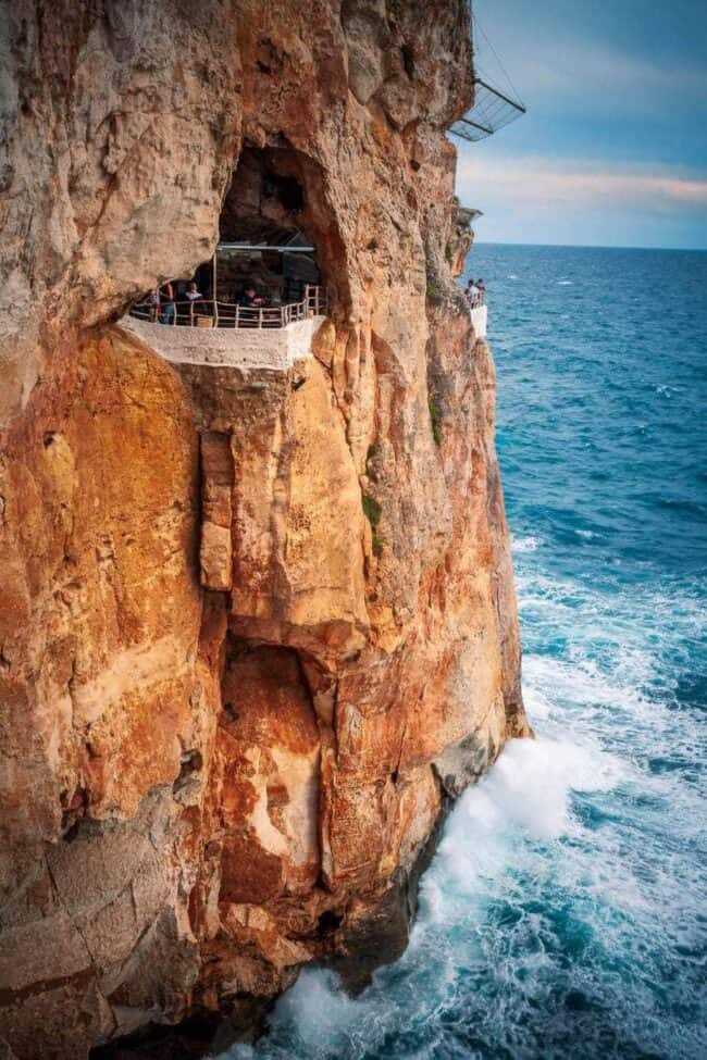 Cova-d’en-xoroi-menorca-cliffs