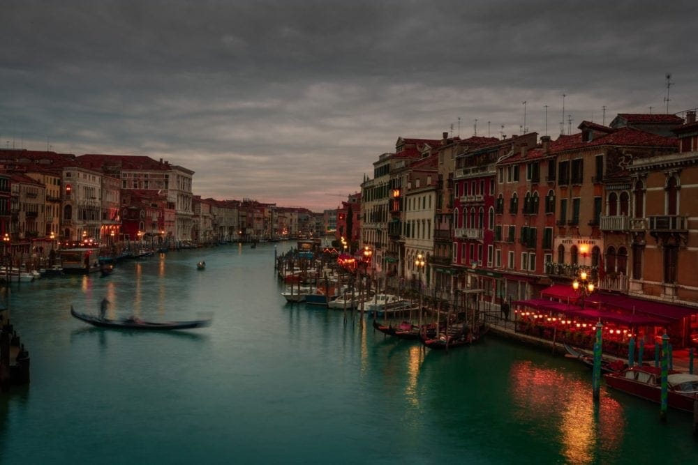 Tourism-photography-grande-canal-night-venice
